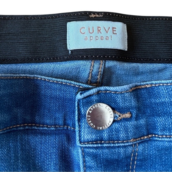 NWOT, Curve Appeal, High Rise Slim Jeans,
Size 16, Blue - Picture 2 of 9